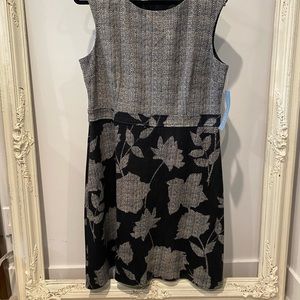 NWT GARDEN DRESS BY LONDON TIMES - Size XL